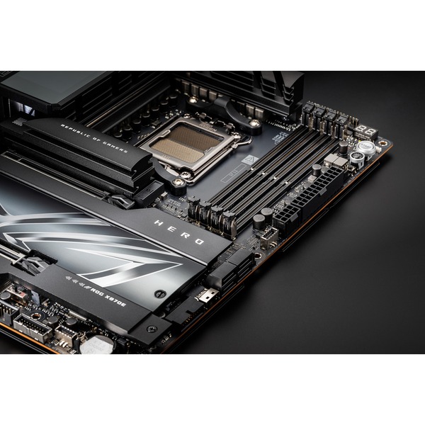 ASUS ROG CROSSHAIR X870E HERO, Mainboard - Bild 17