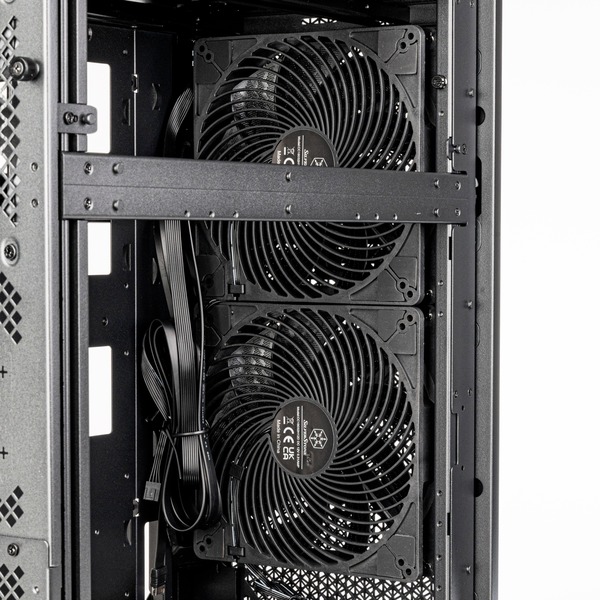 SilverStone ALTA D1, Big-Tower-Gehäuse - Bild 17