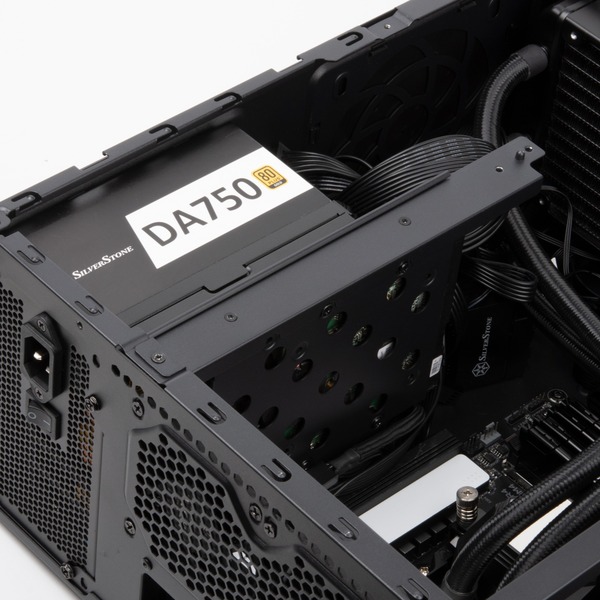 SilverStone SST-GD11B, HTPC-Gehäuse - Bild 11