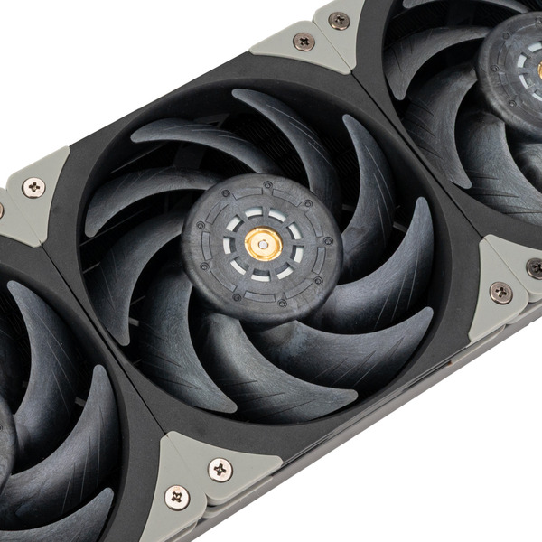 SilverStone SST-XE360PD, Wasserkühlung - Bild 9