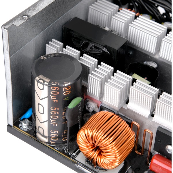 Thermaltake Smart W3 700W, PC-Netzteil - Bild 6