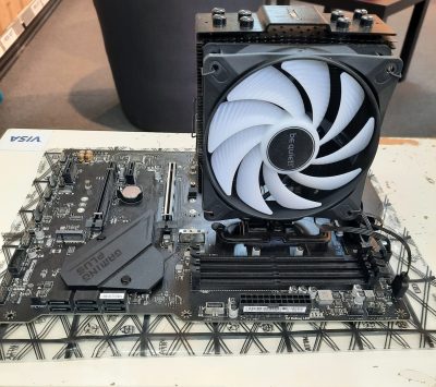 Mainboard Kit mit B550 Gaming Plus, Ryzen 7, RGB Kühler